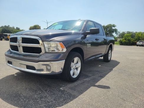 Used 2021 RAM 1500 Tradesman w/ Tradesman SXT Package RWD image 2