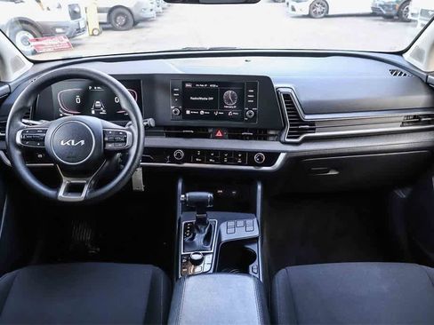 Used 2024 Kia Sportage LX image 12