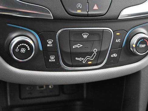 Certified 2022 Chevrolet Equinox LS AWD/4WD image 16