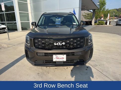Used 2022 Kia Telluride EX w/ EX Premium Package AWD/4WD image 3