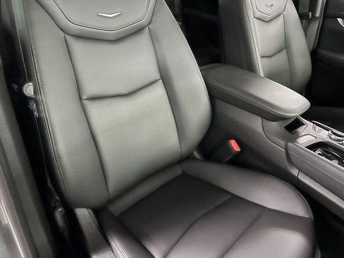 New 2025 Cadillac XT5 Luxury image 17