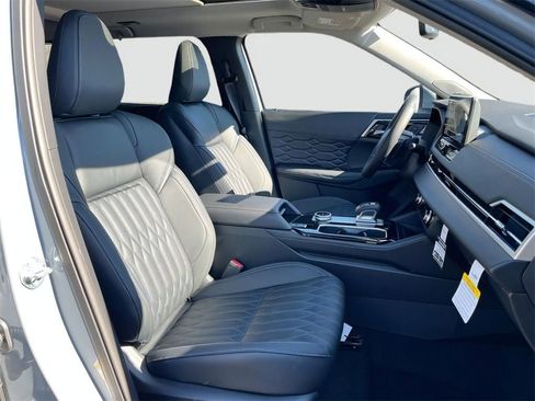 New 2026 Mitsubishi Outlander SEL FWD image 33