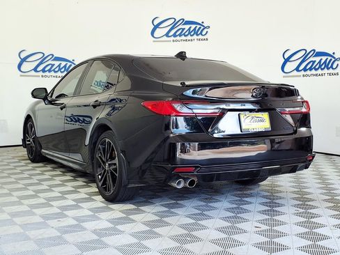Used 2025 Toyota Camry XSE FWD image 2