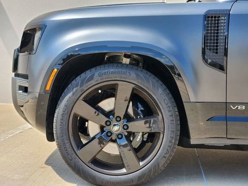 Used 2024 Land Rover Defender 90 Carpathian Edition image 9