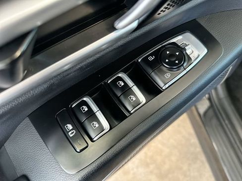 Certified 2022 Kia Telluride S FWD image 17
