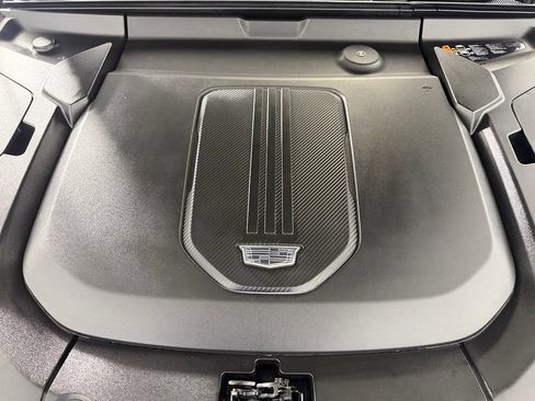 Used 2024 Cadillac Lyriq Sport AWD/4WD image 35