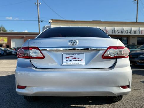 Used 2012 Toyota Corolla L FWD image 3