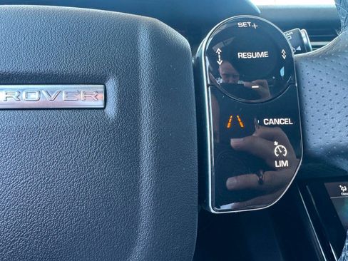 Used 2019 Land Rover Range Rover Velar R-Dynamic SE AWD/4WD image 19