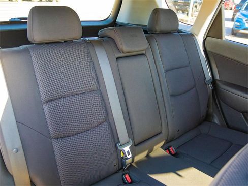 Used 2012 Hyundai Elantra GLS w/ Preferred Pkg image 18