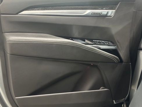 Used 2025 Cadillac Escalade V image 7