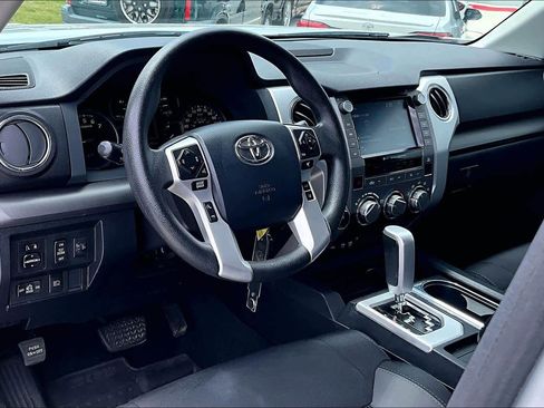 Used 2020 Toyota Tundra SR5 w/ SR5 Upgrade Package AWD/4WD image 17