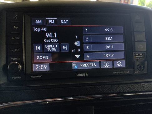 Used 2018 Dodge Grand Caravan SXT FWD image 25