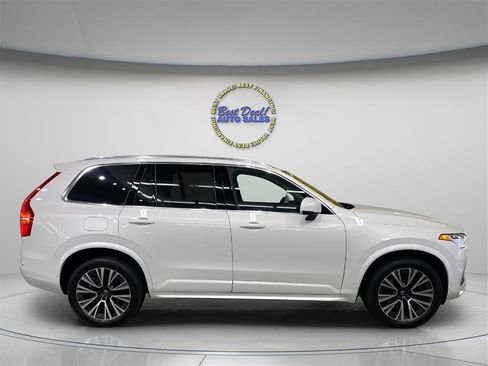 Used 2021 Volvo XC90 T5 Momentum w/ Climate Package image 8