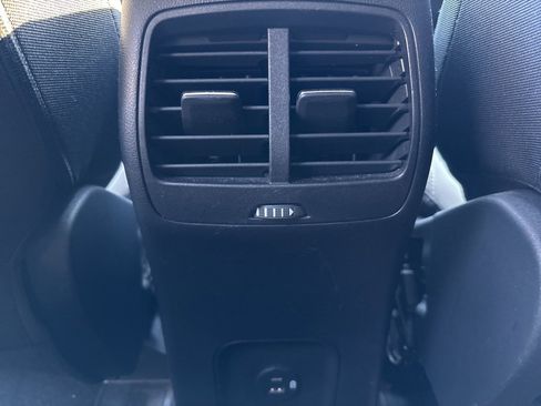 Used 2021 Ford Escape SE image 6