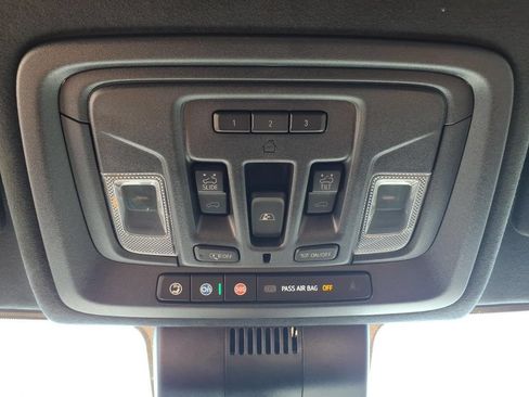 Used 2025 GMC Sierra 2500 AT4X AWD/4WD image 66