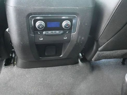 Used 2023 Chevrolet Suburban Premier image 28