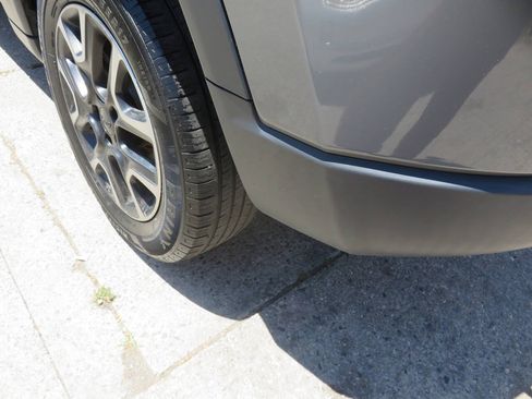 Used 2019 Jeep Compass Trailhawk w/ Cold Weather Group AWD/4WD image 37