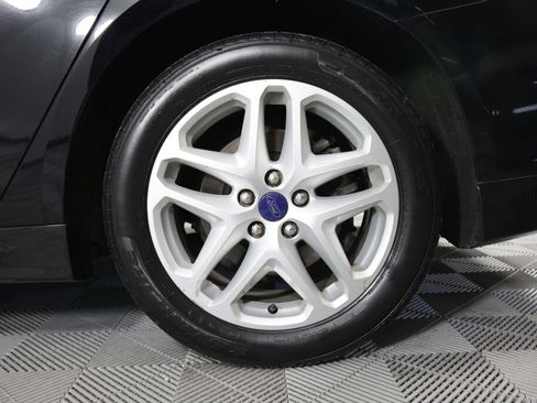 Used 2016 Ford Fusion SE FWD image 8