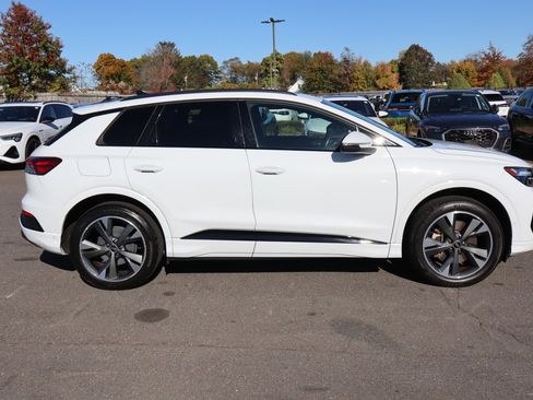 Used 2024 Audi Q4 e-tron Premium Plus w/ Premium Plus image 4