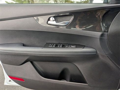 Used 2023 Kia Forte GT-Line image 10