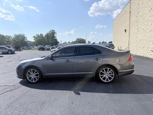 Used 2010 Ford Fusion SEL FWD image 2