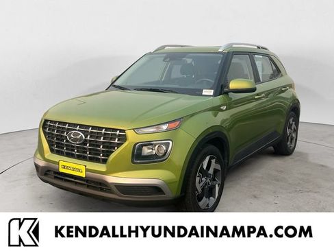 Certified 2024 Hyundai Venue SEL FWD image 1