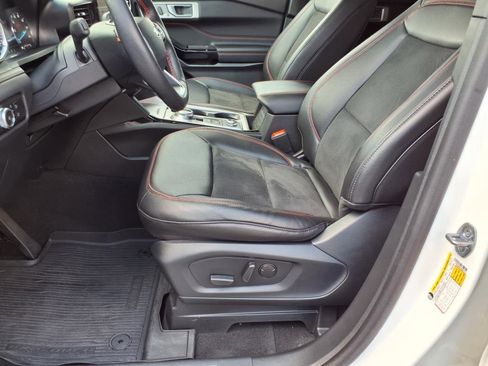 Certified 2023 Ford Explorer ST-Line w/ Class IV Trailer Tow Package image 19