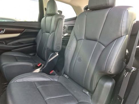 Used 2022 Subaru Ascent Touring image 10