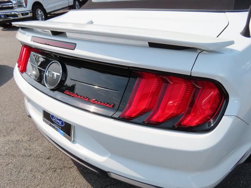 Used 2021 Ford Mustang GT Premium w/ Equipment Group 401A RWD image 13