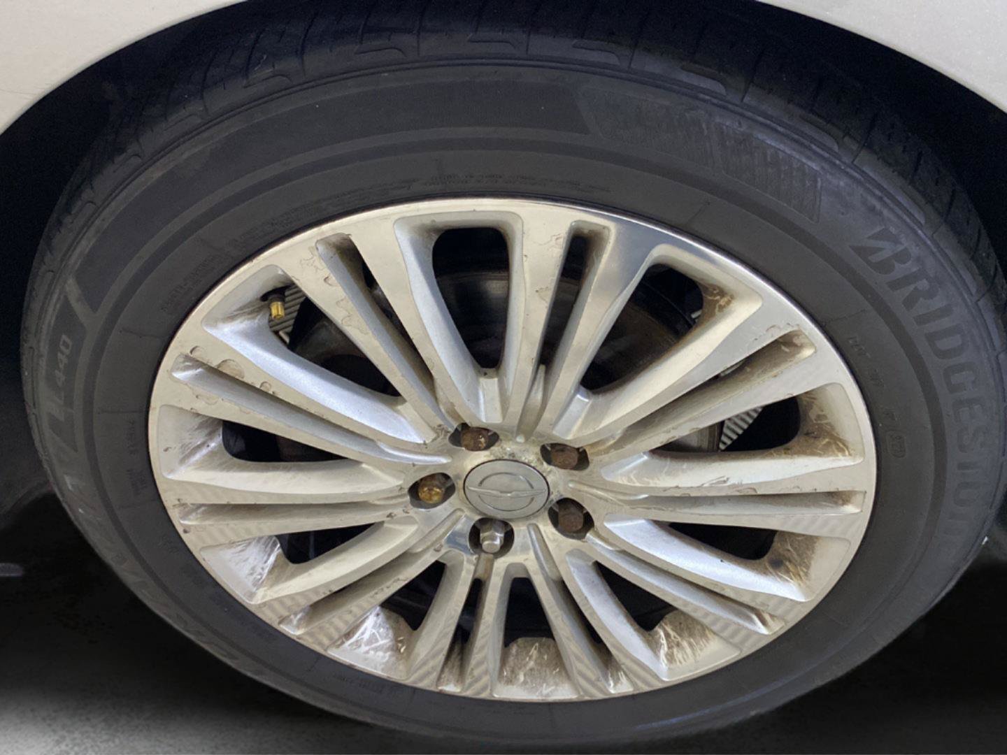 Used 2009 Lincoln MKS AWD image 38