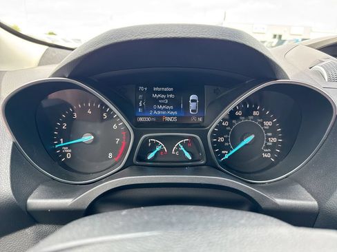 Used 2018 Ford Escape SE FWD image 12