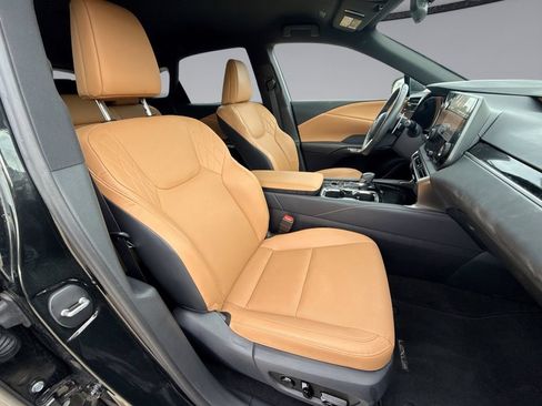Used 2025 Lexus RX 350 FWD w/ Technology Package image 16