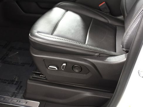 Used 2023 GMC Sierra 1500 Denali w/ Technology Package image 16