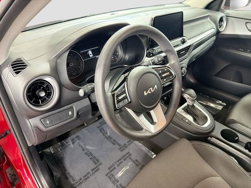 Used 2022 Kia Forte LXS FWD image 12