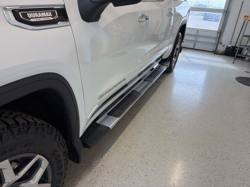 Used 2024 GMC Sierra 1500 SLT w/ SLT Premium Package AWD/4WD image 6