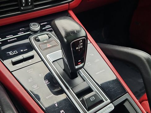 Certified 2021 Porsche Cayenne GTS AWD/4WD image 32