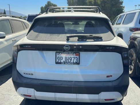 Used 2025 Nissan Kicks SR w/ Illumination Package FWD image 7