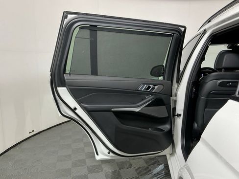 Certified 2026 BMW X7 xDrive40i w/ M Sport Package AWD/4WD image 24