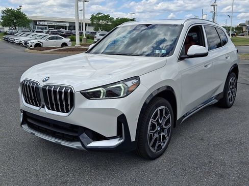 New 2026 BMW X1 xDrive28i w/ Technology Package AWD/4WD image 2