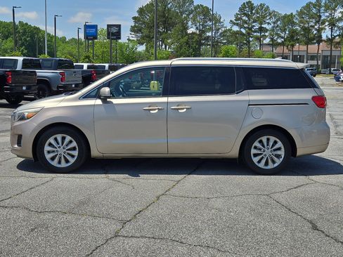 Used 2016 Kia Sedona EX FWD image 15