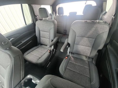 Used 2025 Chevrolet Traverse LT w/ Driver Confidence Package FWD image 26