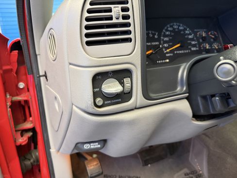 Used 1998 Chevrolet Silverado 1500 4x4 Extended Cab w/ Preferred Equipment Group 2 image 14