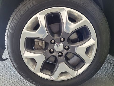 Used 2019 Jeep Compass Limited image 31