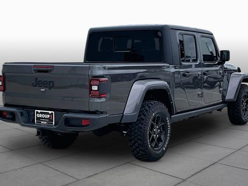 Used 2024 Jeep Gladiator Sport AWD/4WD image 13
