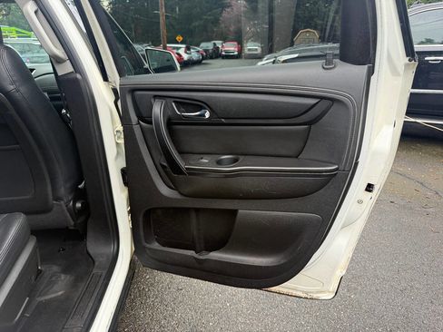 Used 2014 Chevrolet Traverse LT image 26