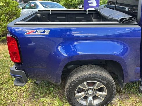Used 2016 Chevrolet Colorado Z71 AWD/4WD image 5