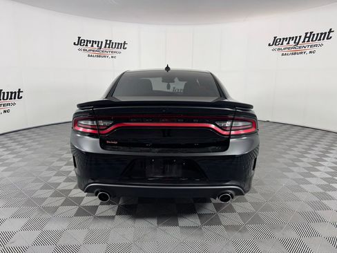 Used 2022 Dodge Charger R/T w/ Blacktop Package image 7