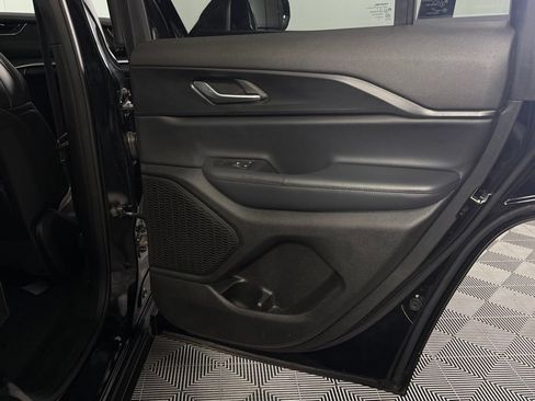 Used 2025 Jeep Grand Cherokee Altitude AWD/4WD image 26