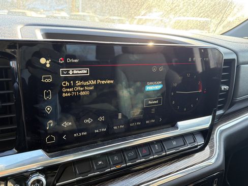 Used 2024 GMC Sierra 1500 Elevation image 19