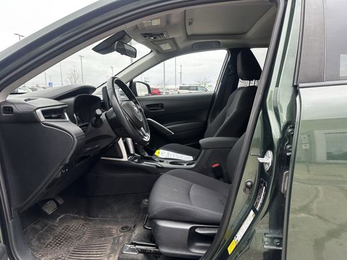 Used 2022 Toyota Corolla Cross LE w/ Moonroof Package image 7